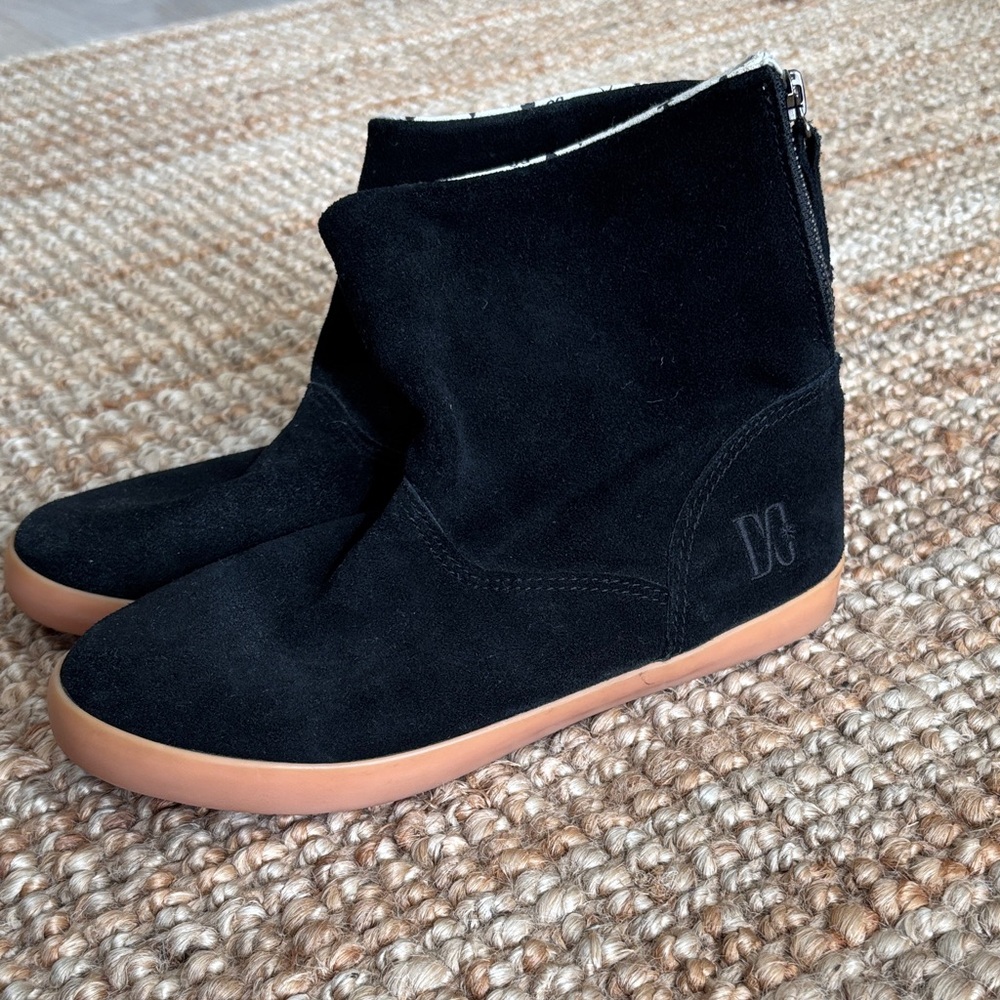 DC Women's Black Ankle Booties with Tan Soles